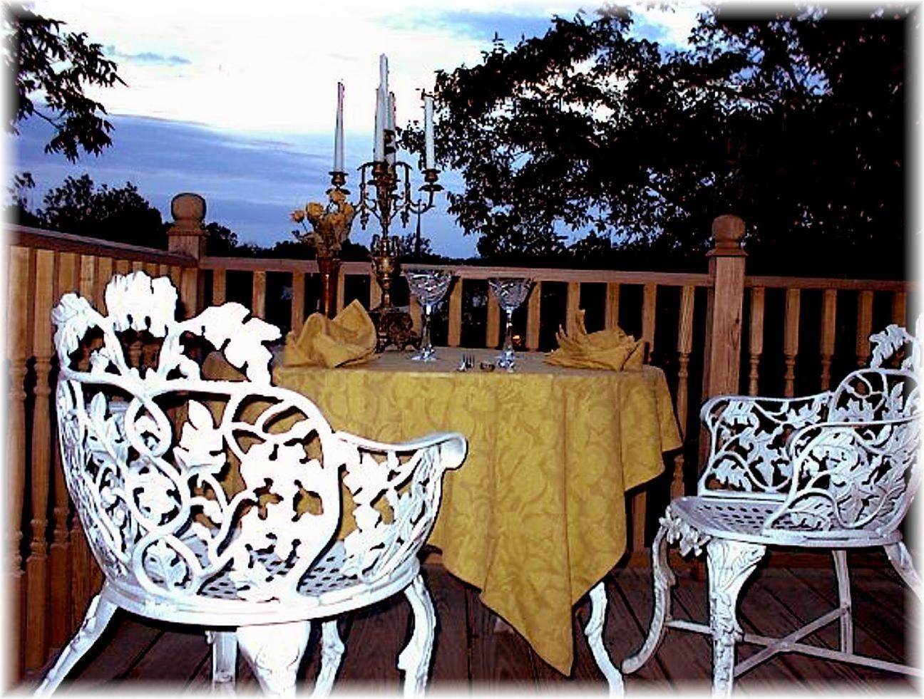 Carleton House Bed And Breakfast Bonham ภายนอก รูปภาพ
