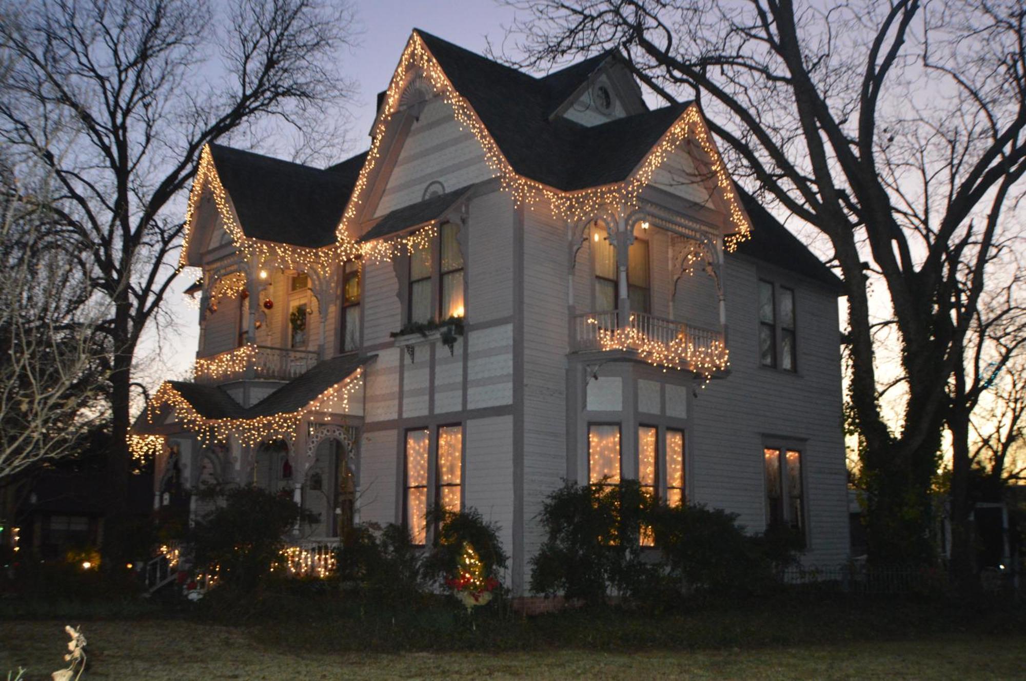 Carleton House Bed And Breakfast Bonham ภายนอก รูปภาพ