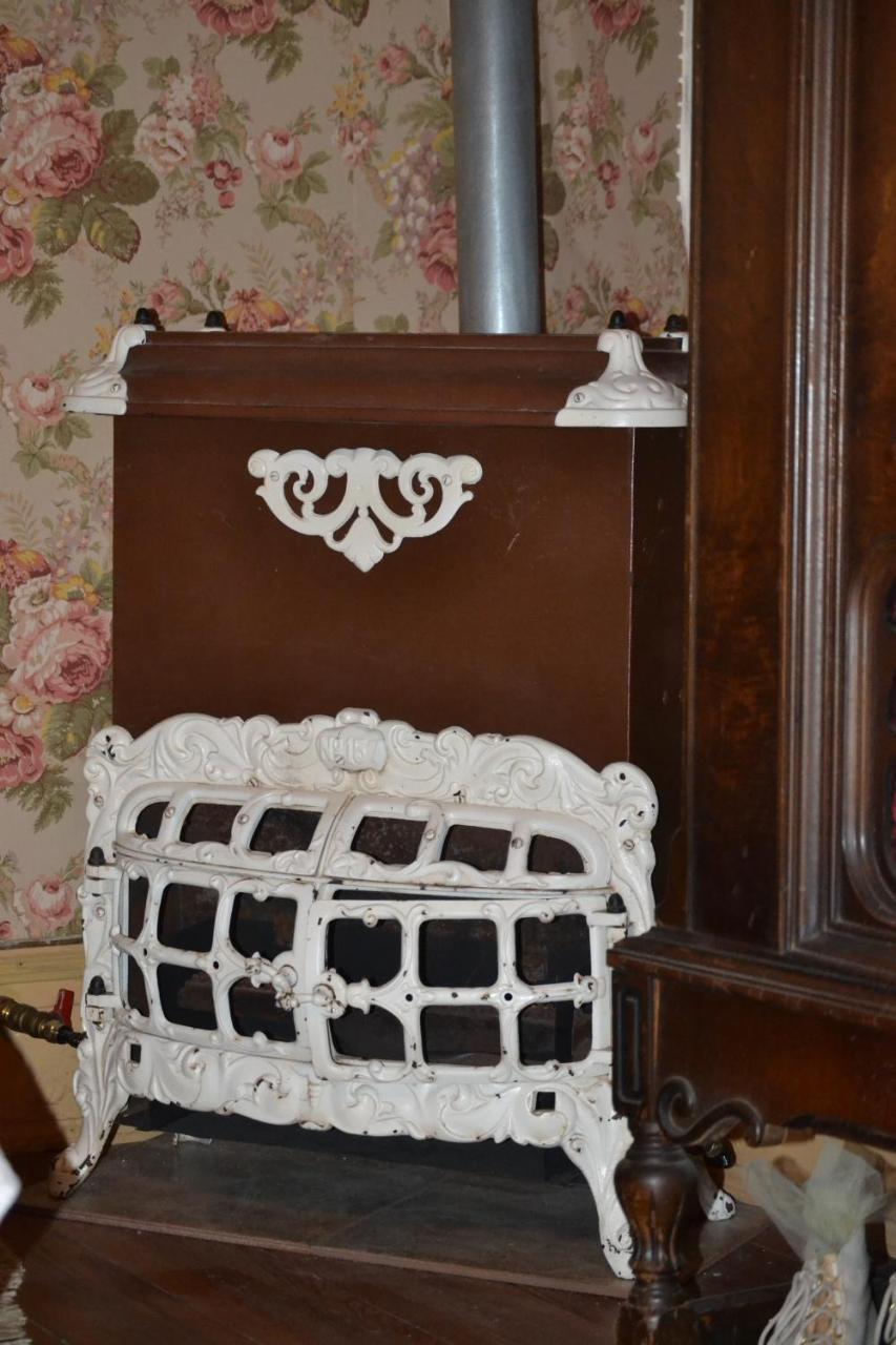 Carleton House Bed And Breakfast Bonham ภายนอก รูปภาพ