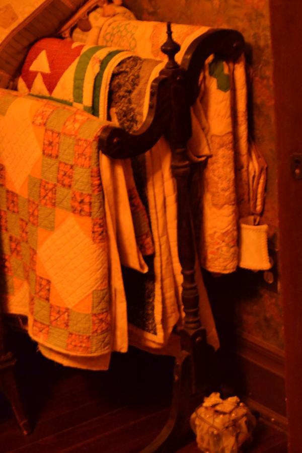 Carleton House Bed And Breakfast Bonham ภายนอก รูปภาพ