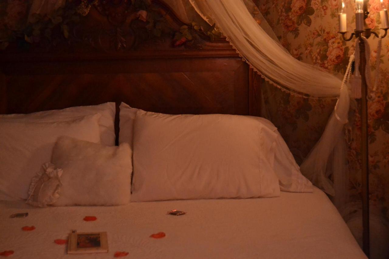 Carleton House Bed And Breakfast Bonham ภายนอก รูปภาพ